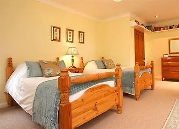 Apple Tree Cottages Saltmarshe Hotel