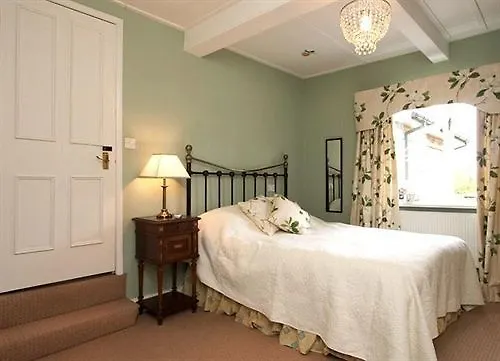 Apple Tree Cottages Saltmarshe 4*,