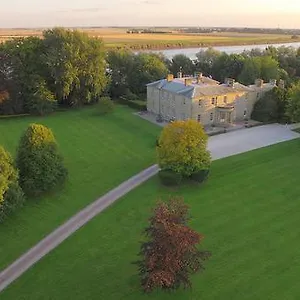 Bed & Breakfast Hall
