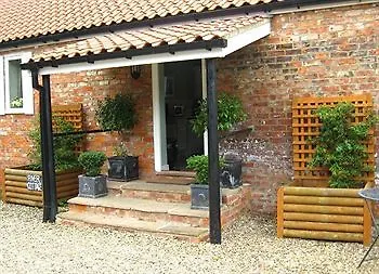 Apple Tree Cottages Saltmarshe 4*,